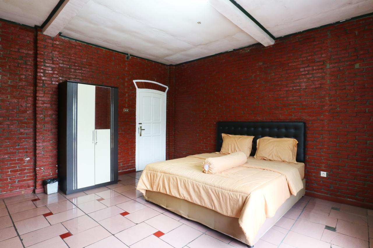 Villa Madani Paragajen Exterior photo